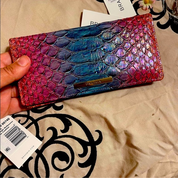 Brahmin Multi Stellaris Ady Wallet BNWT - Picture 3 of 10